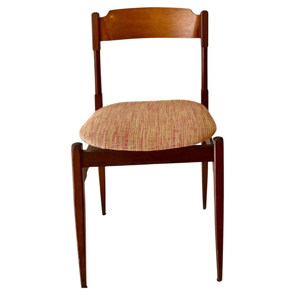 6 walnut chairs, Model 104, by Gianfranco Frattini for Cassina, Italy, 1960s.