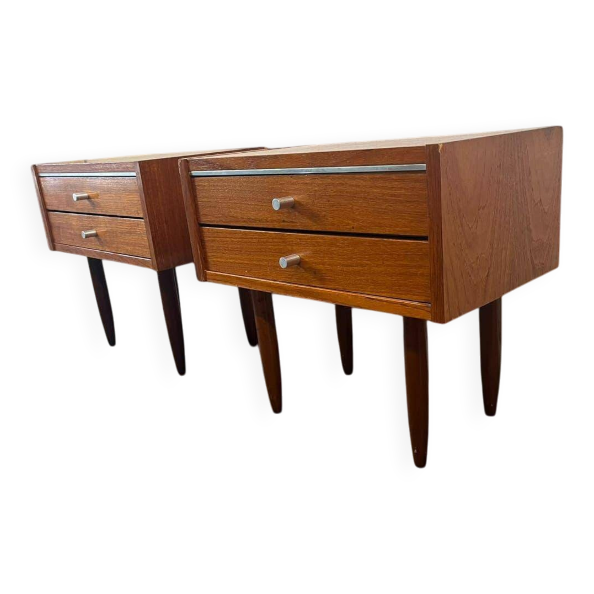 Set of 2 vintage wooden bedside tables/mini cabinets.