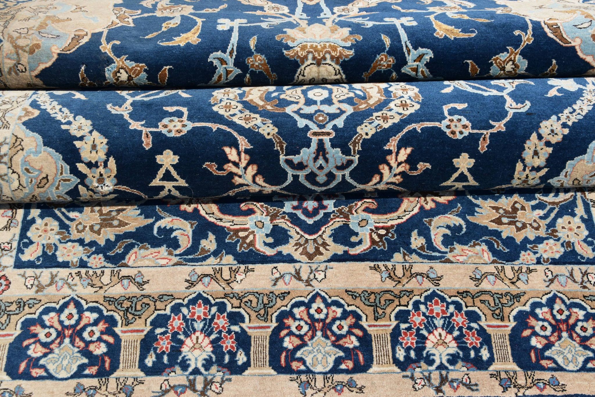 Iranian oriental carpet Kashan - handmade: 1.42 x 2.00 metres in Wool and Silk