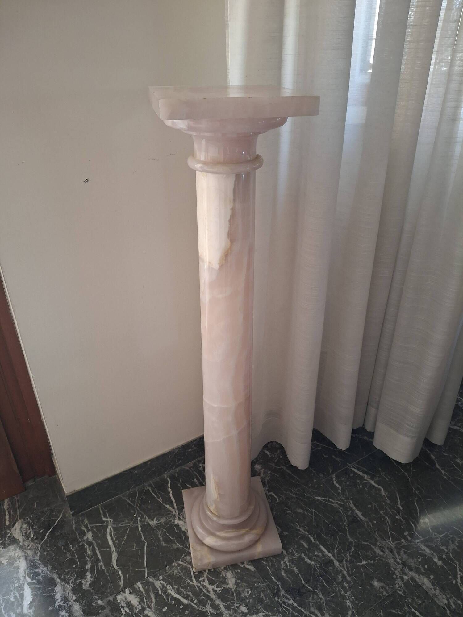 Italian decorative column from the 1960s in pink marble.