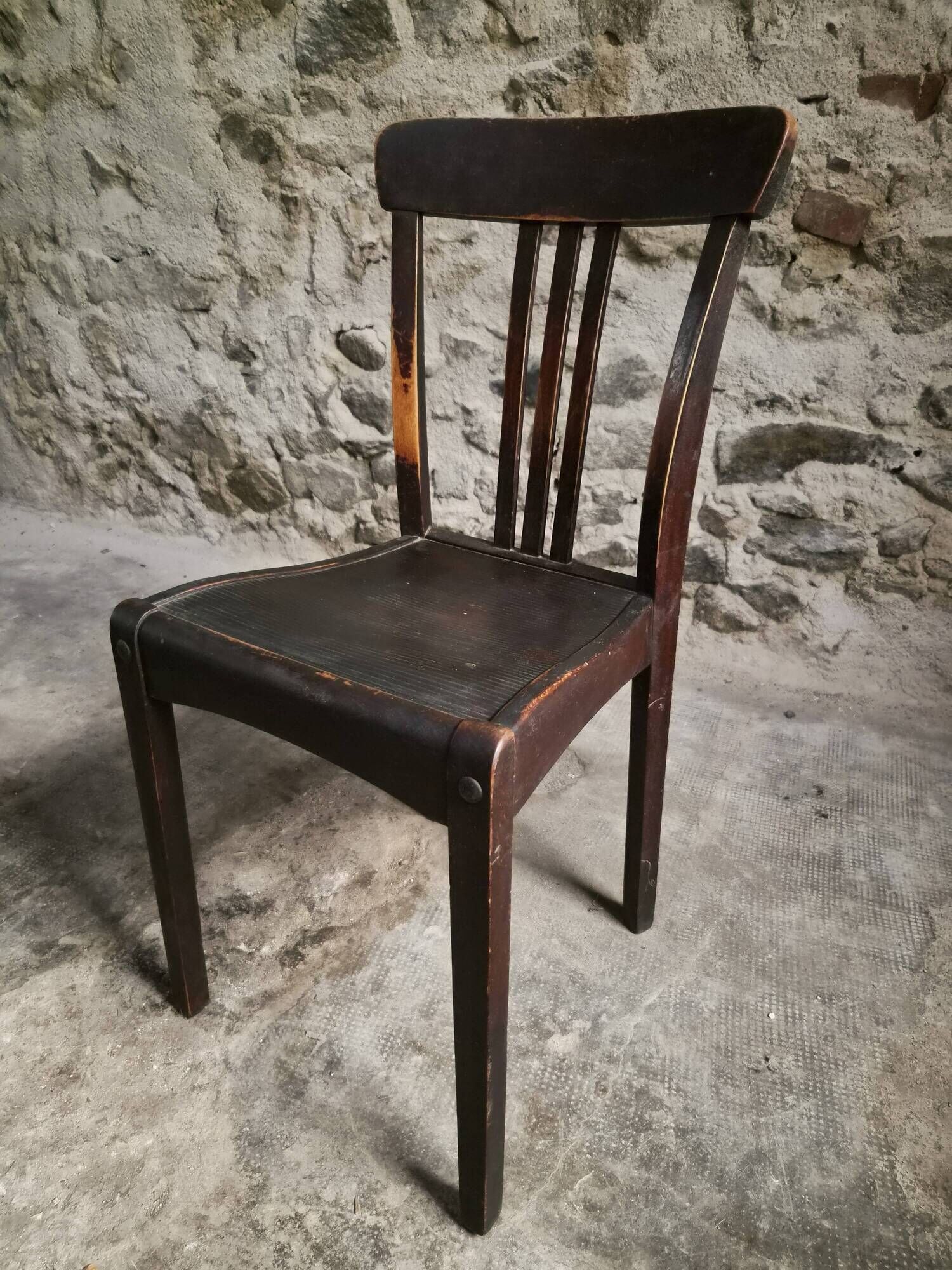 Set of 4 antique French bistro chairs Stella, circa 1900–1920.