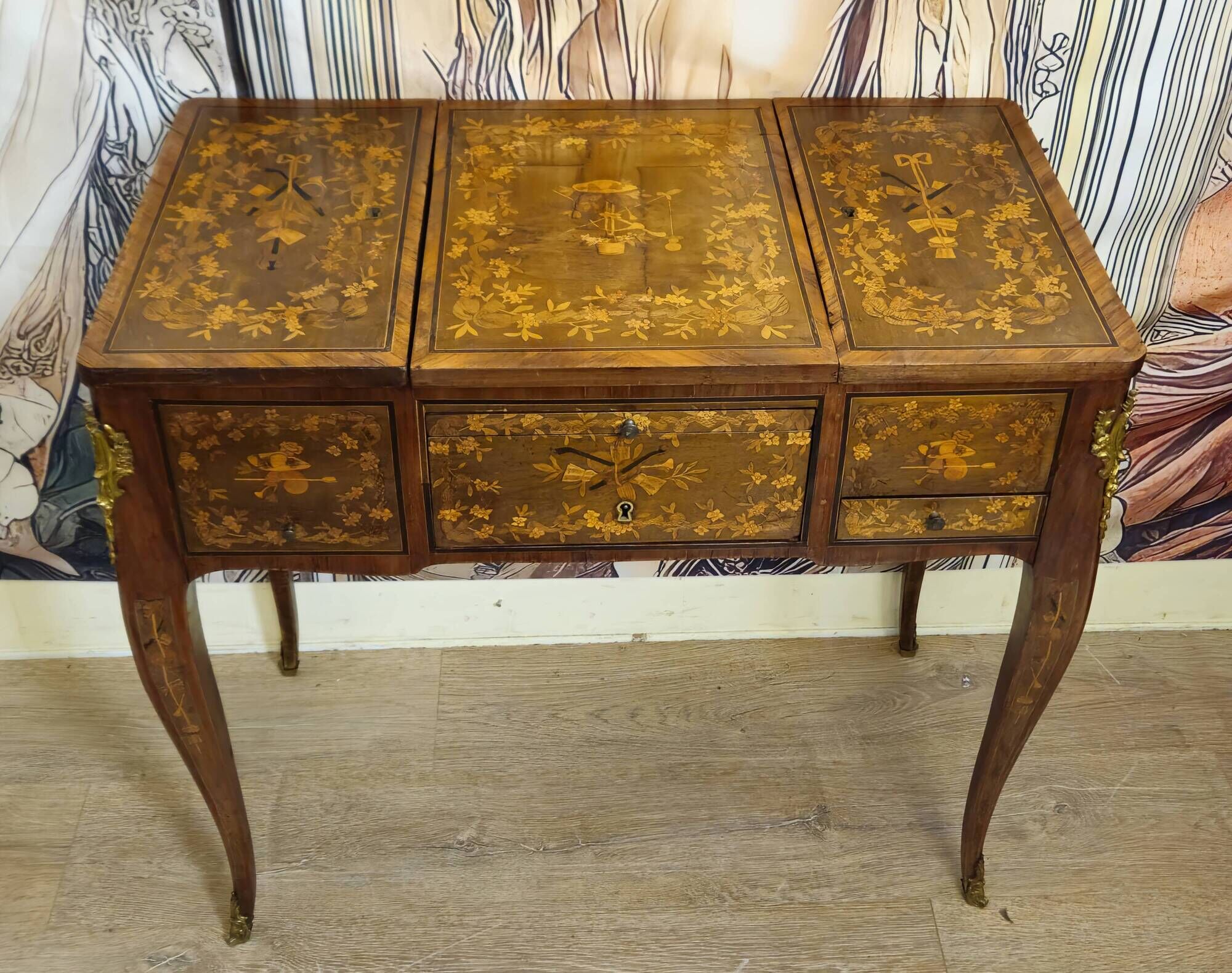 Powdered marquetry, French work from the Louis XV Transition period.