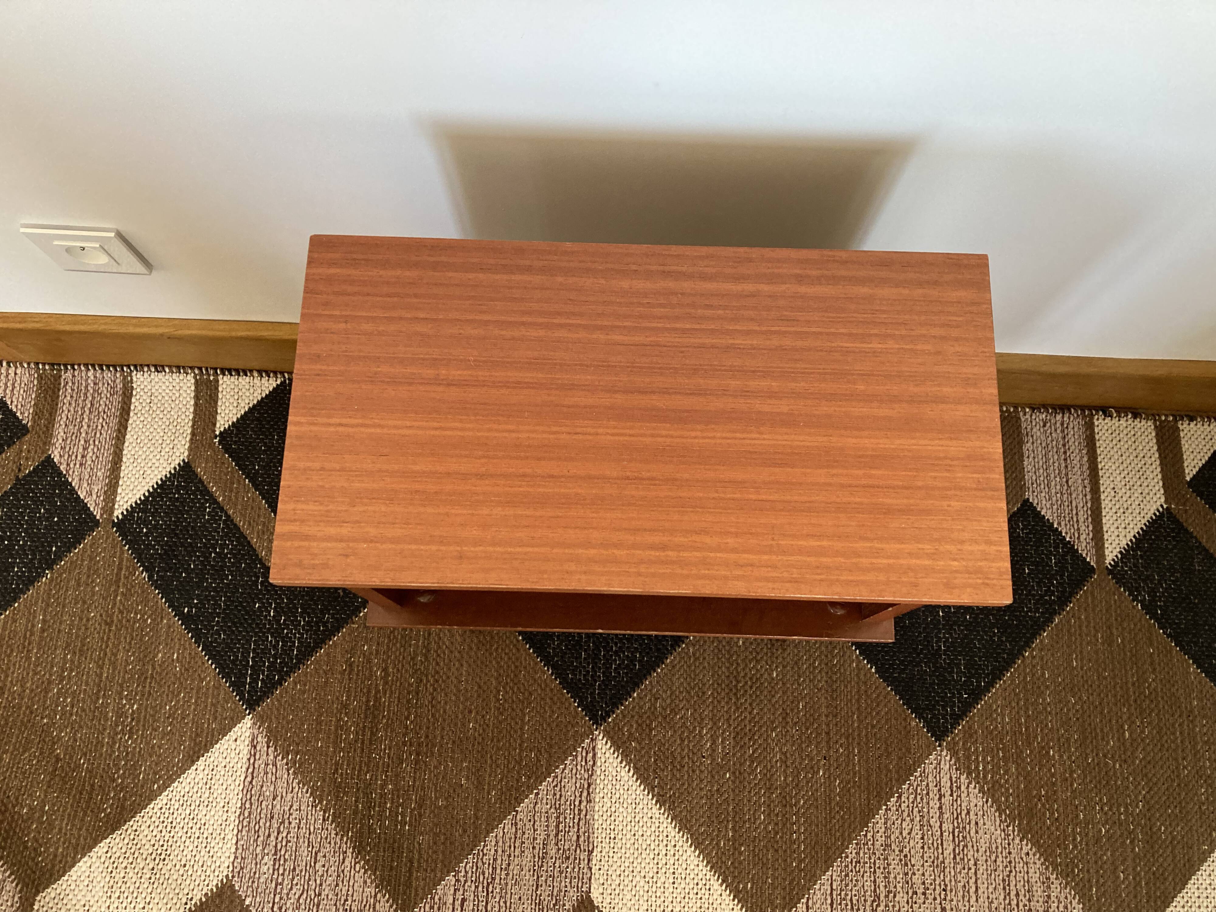 Bedside table compass legs