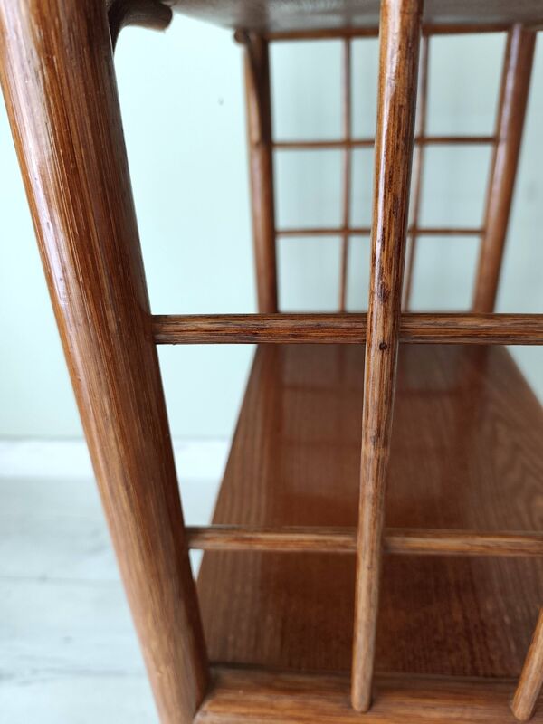 Meuble étagère en rotin et bois