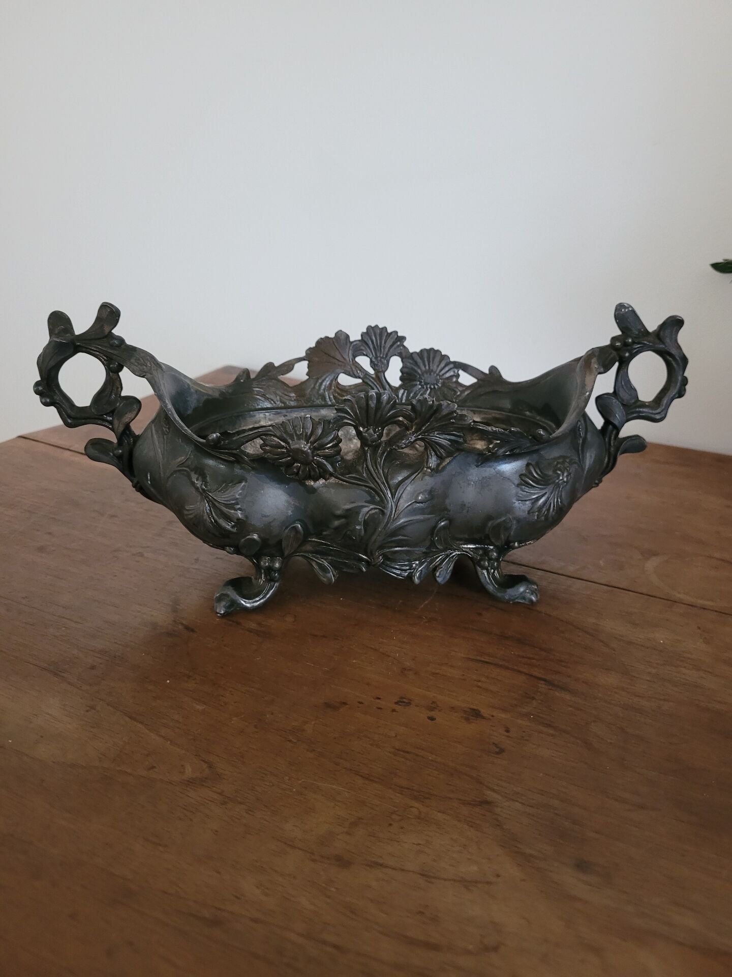 Jardinière, centre de table Rococo en régule