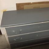 Commode blanc d’ivoire grise