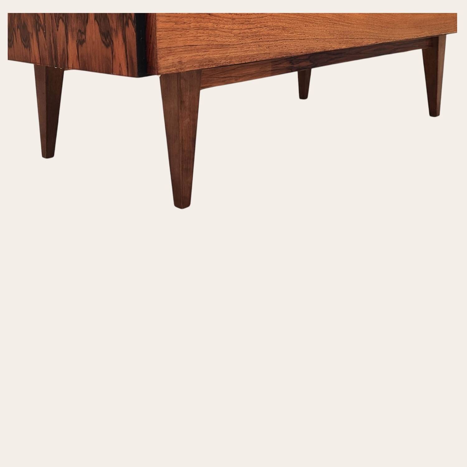 Mid-century upper table