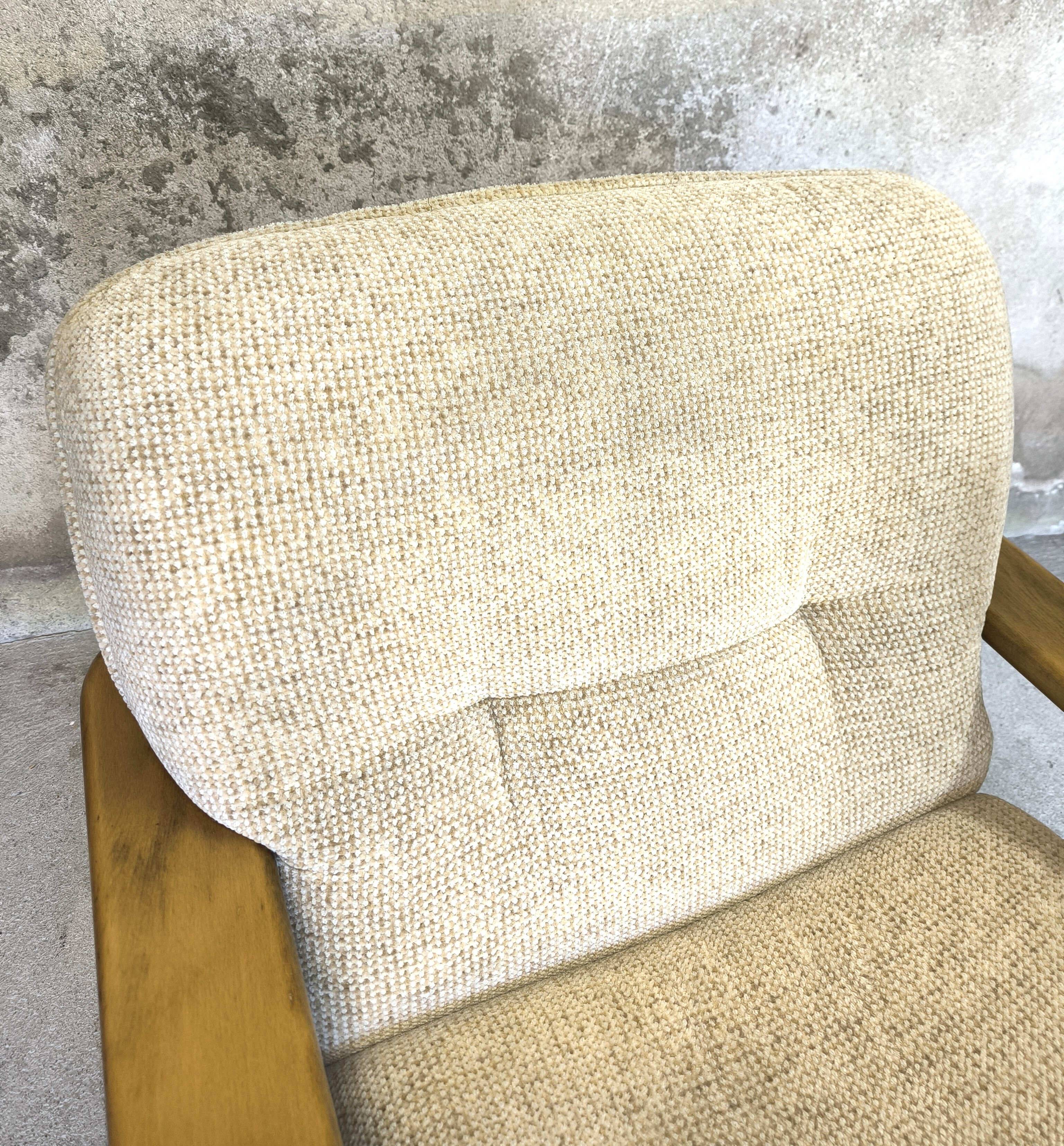 Fauteuil vintage en bois et laine