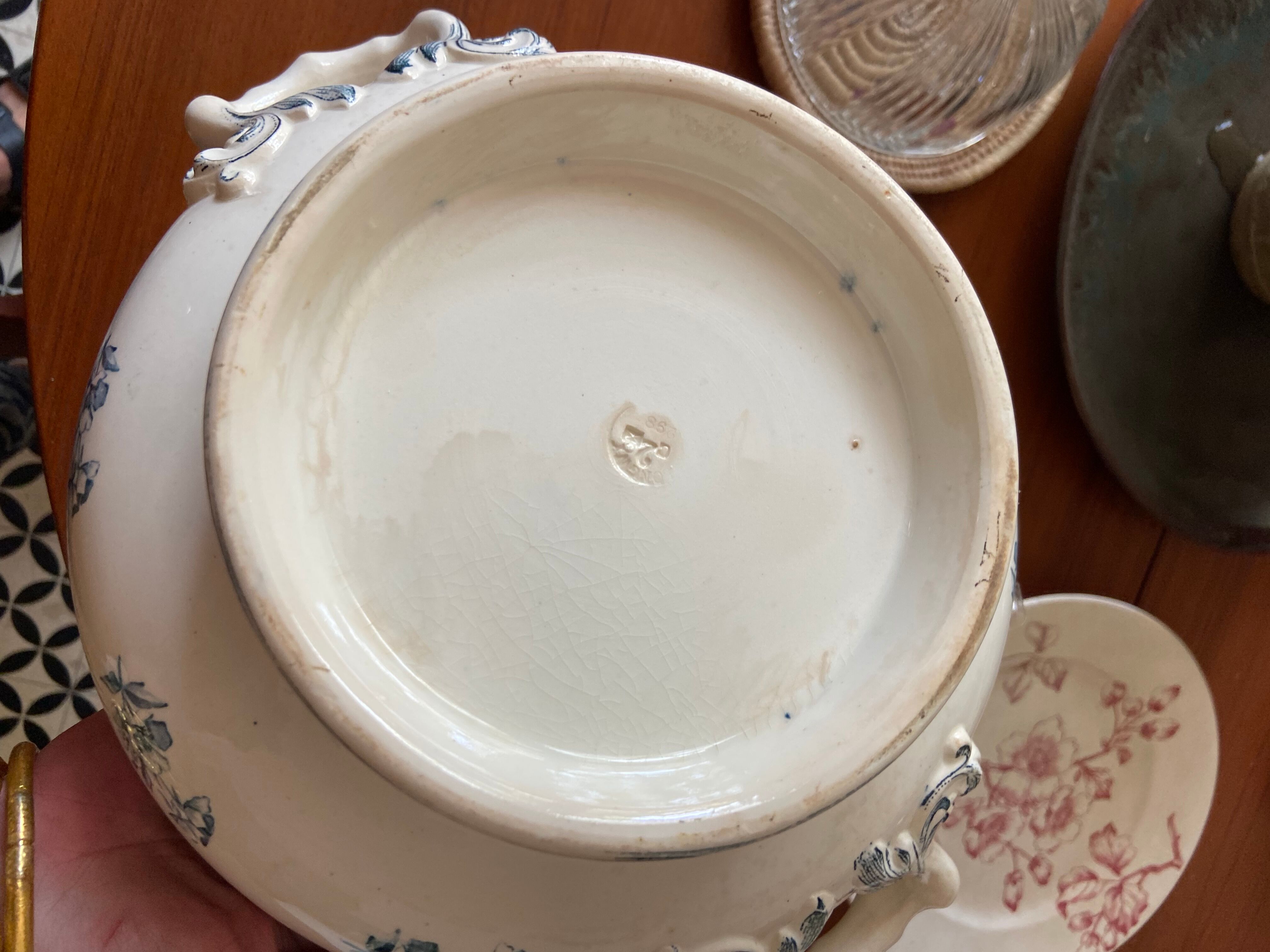 Vintage iron earth tureen