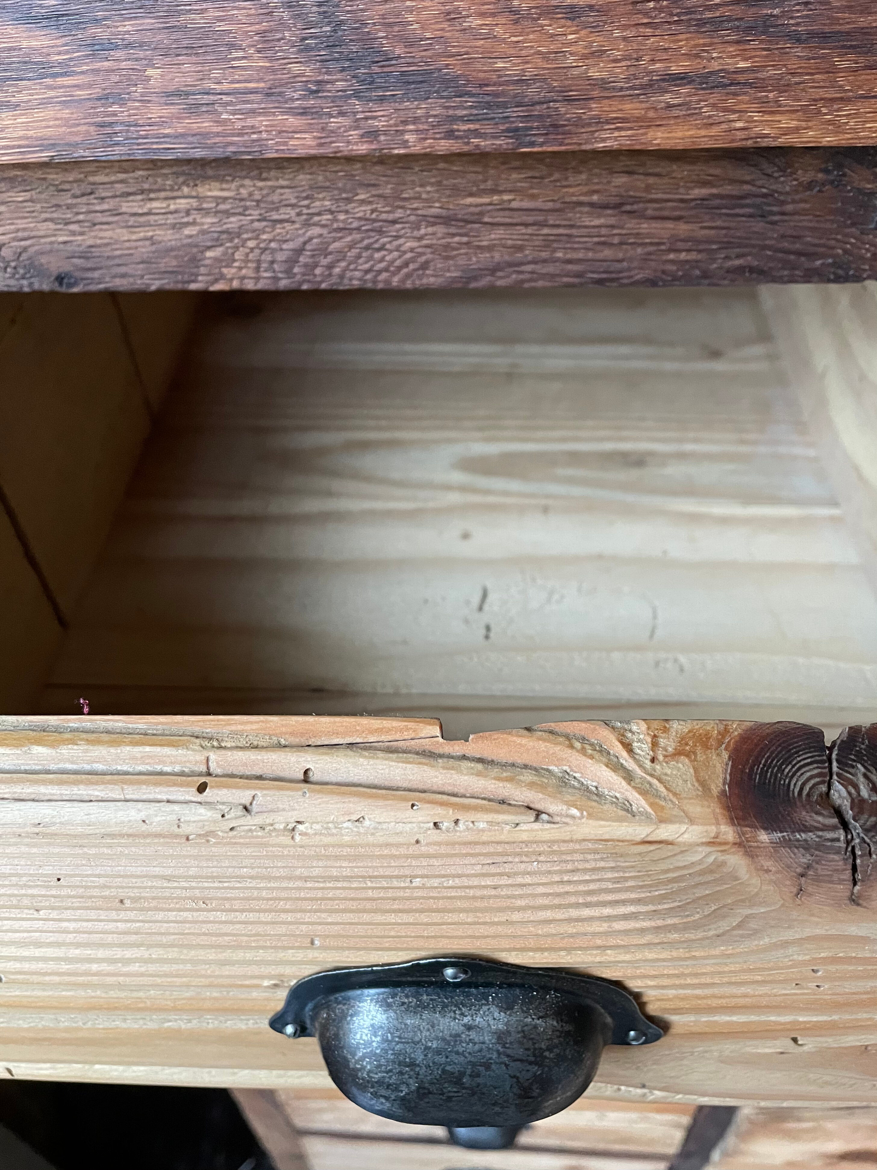 Trade cabinet with drawers