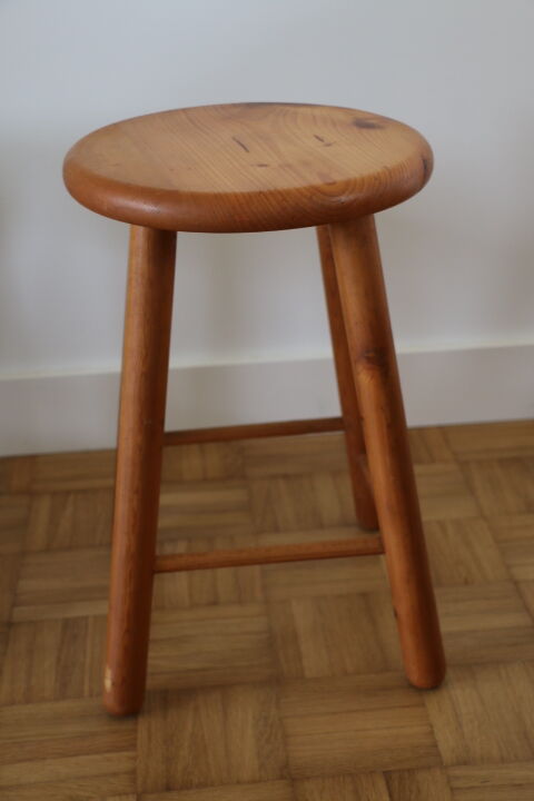 2 pine stools 450mm