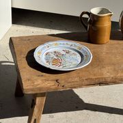 Assiette décorative ancienne IB Quimper à décor floral polychrome D24