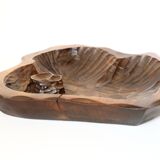 Plat brutaliste en bois gougé vintage