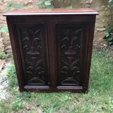 Coffre en bois sculpté et estampille a. dubois