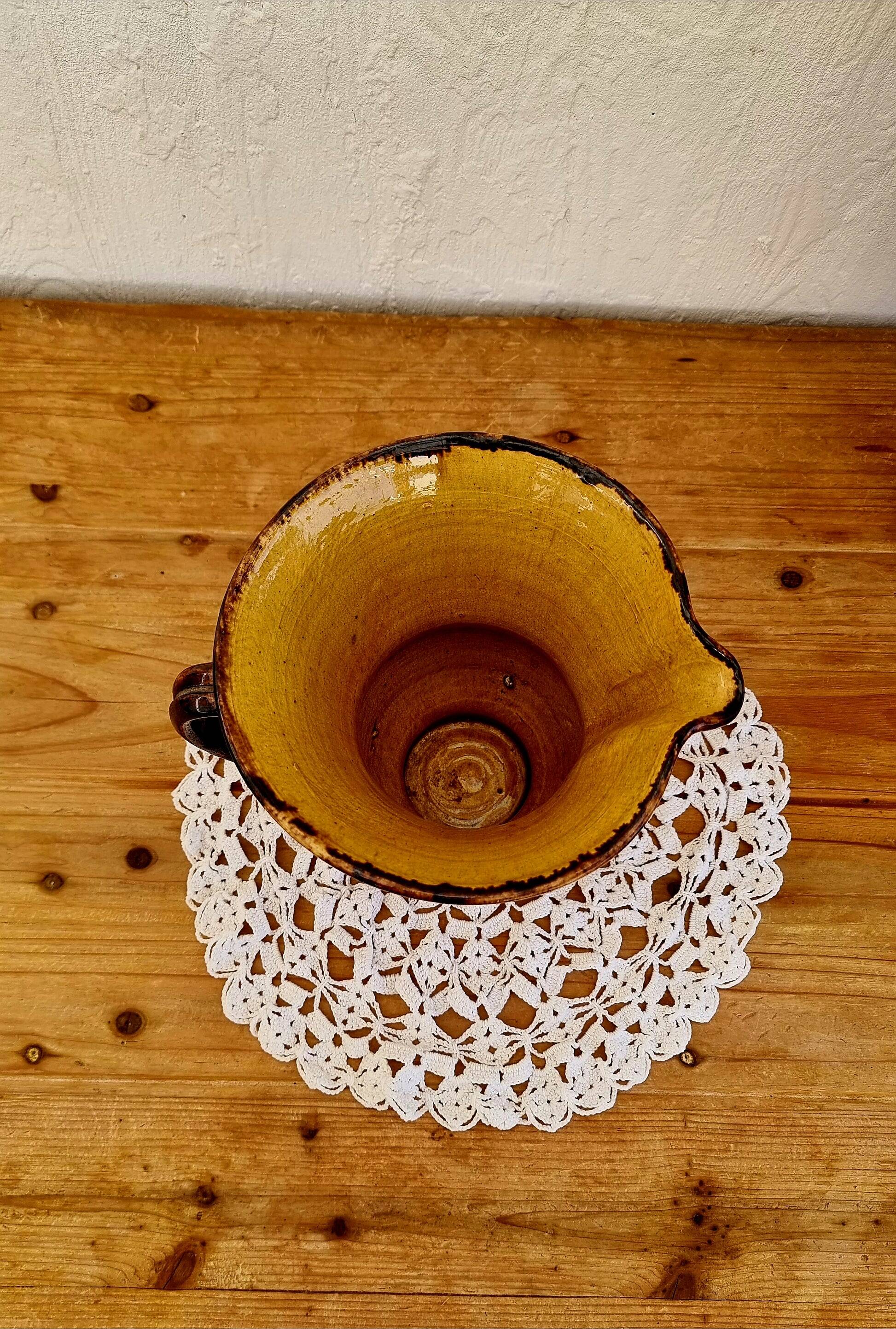 Pichet en céramique jaune et marron vintage