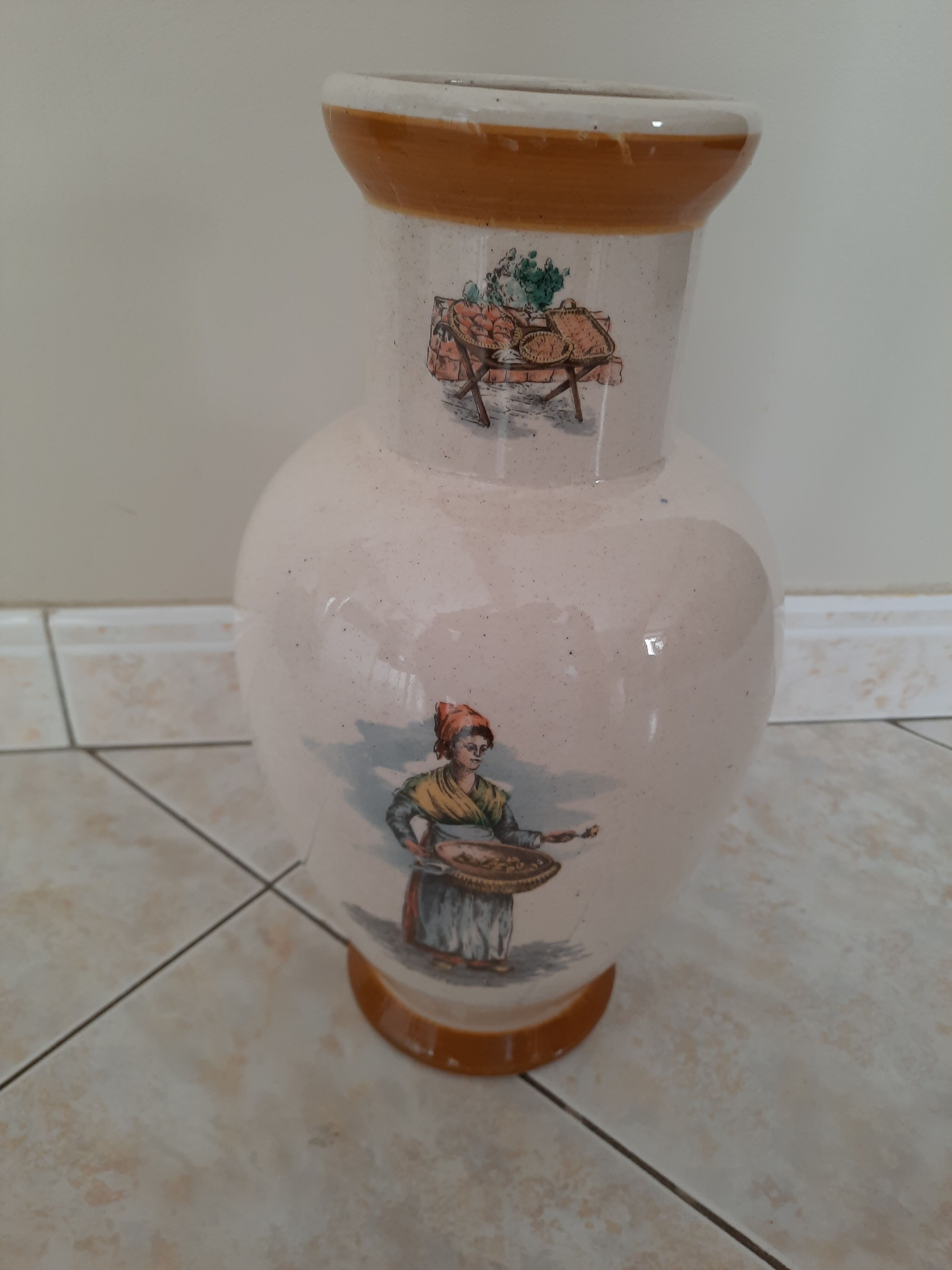 Vase of old Paris trades
