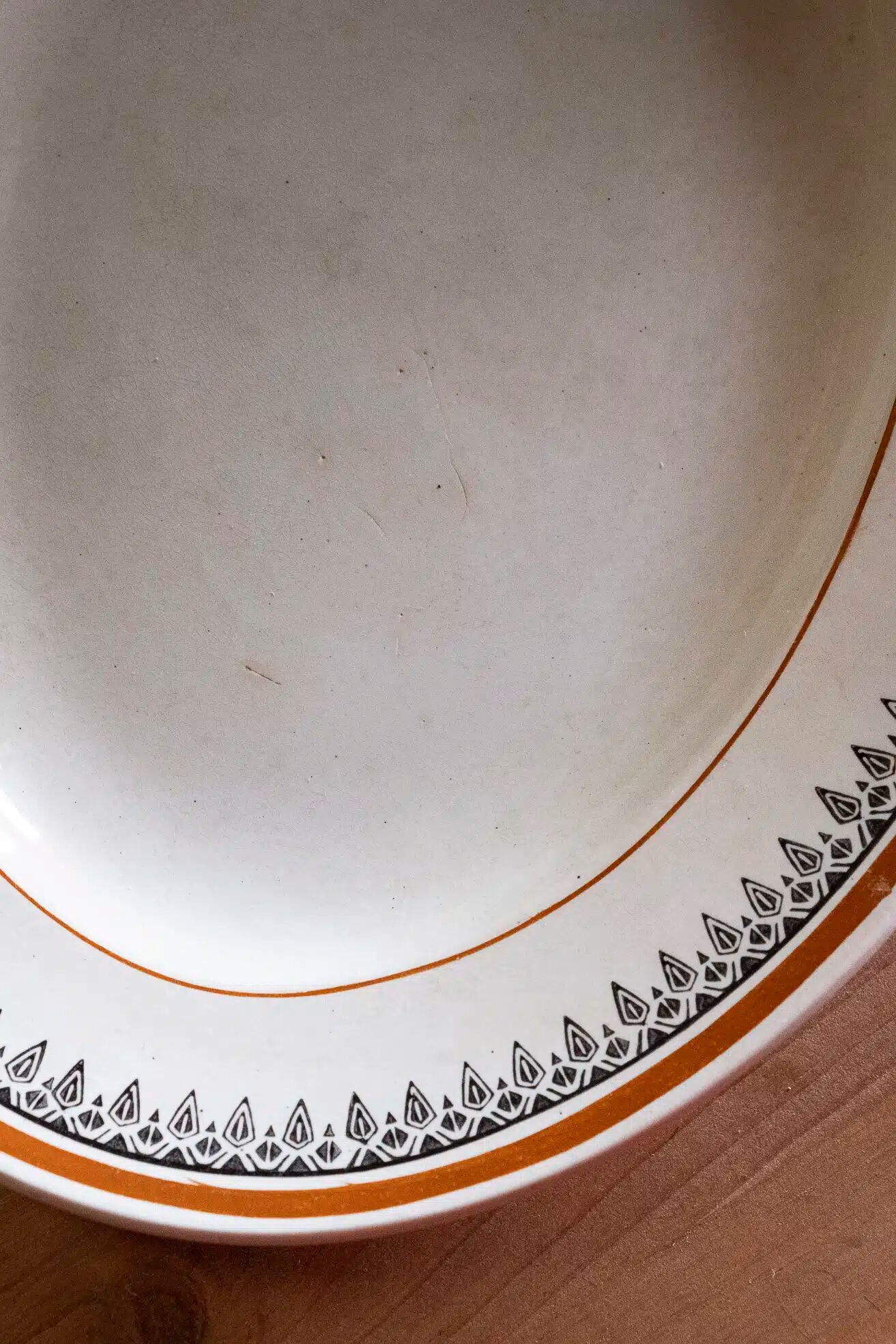 Oval plate "Odette"