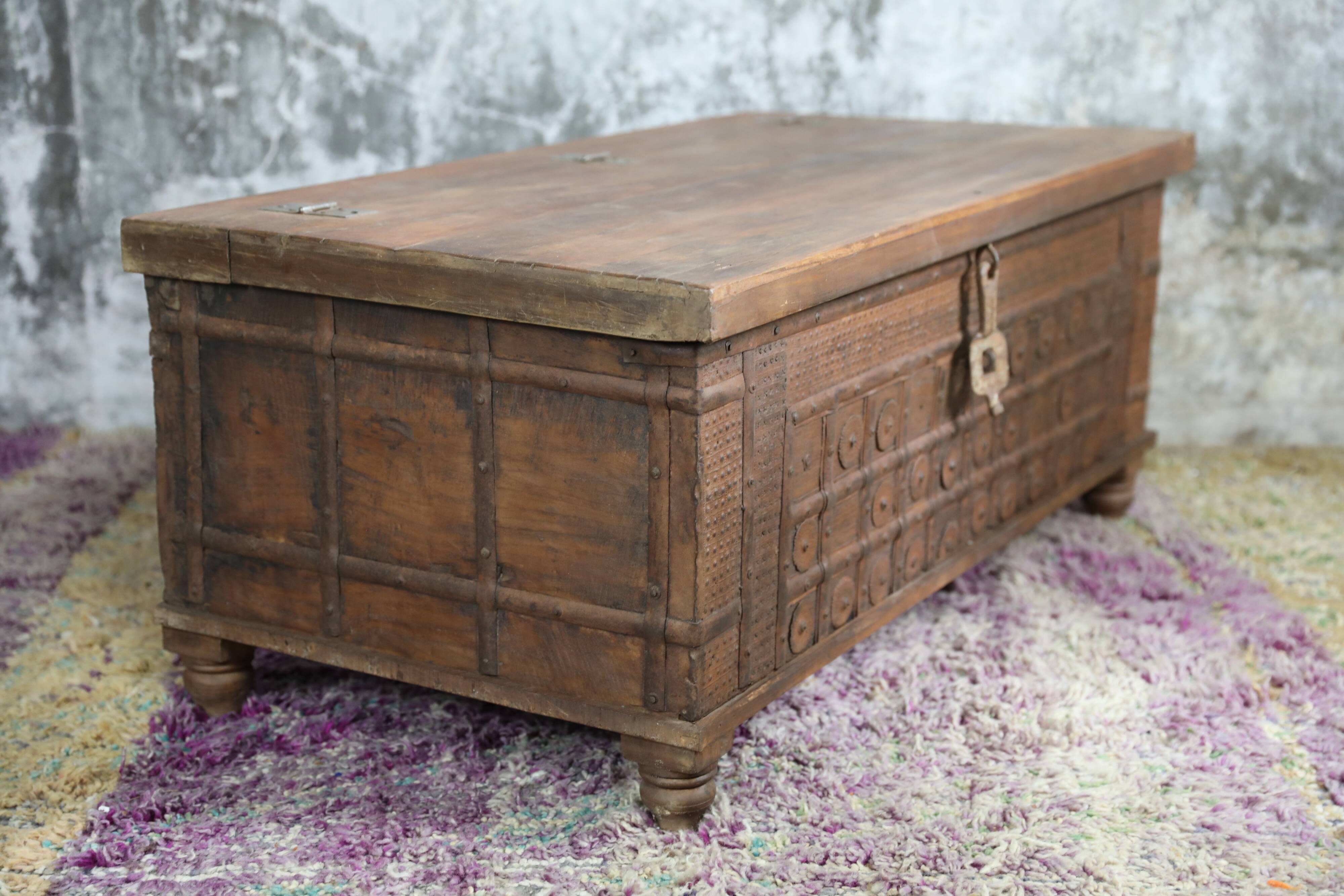 Indian low chest, coffee table in natural teak and metal, unique piece
