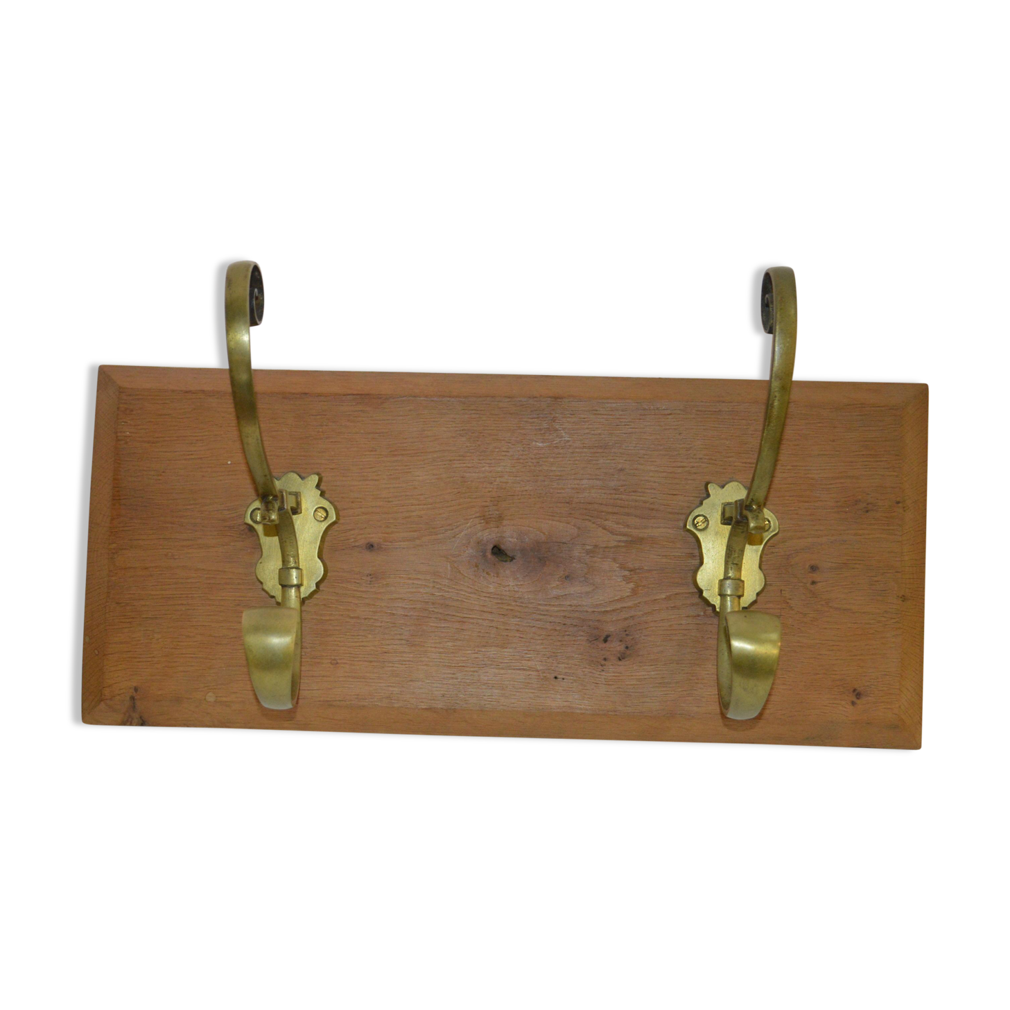 Door coats in oak with 2 hooks brass