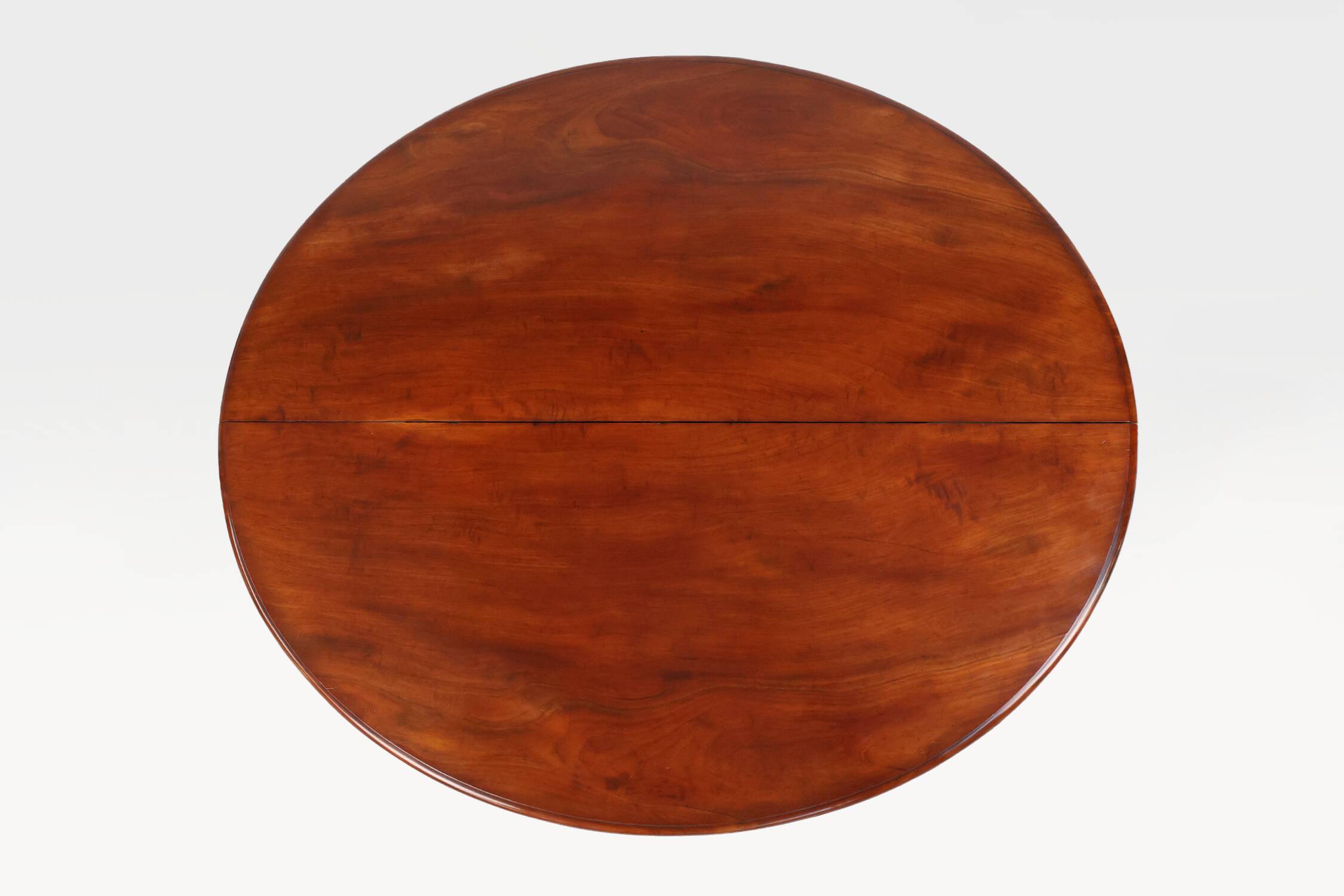 Extendable Antique English Dining Table in Victorian style, ca. 1830
