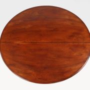 Extendable Antique English Dining Table in Victorian style, ca. 1830