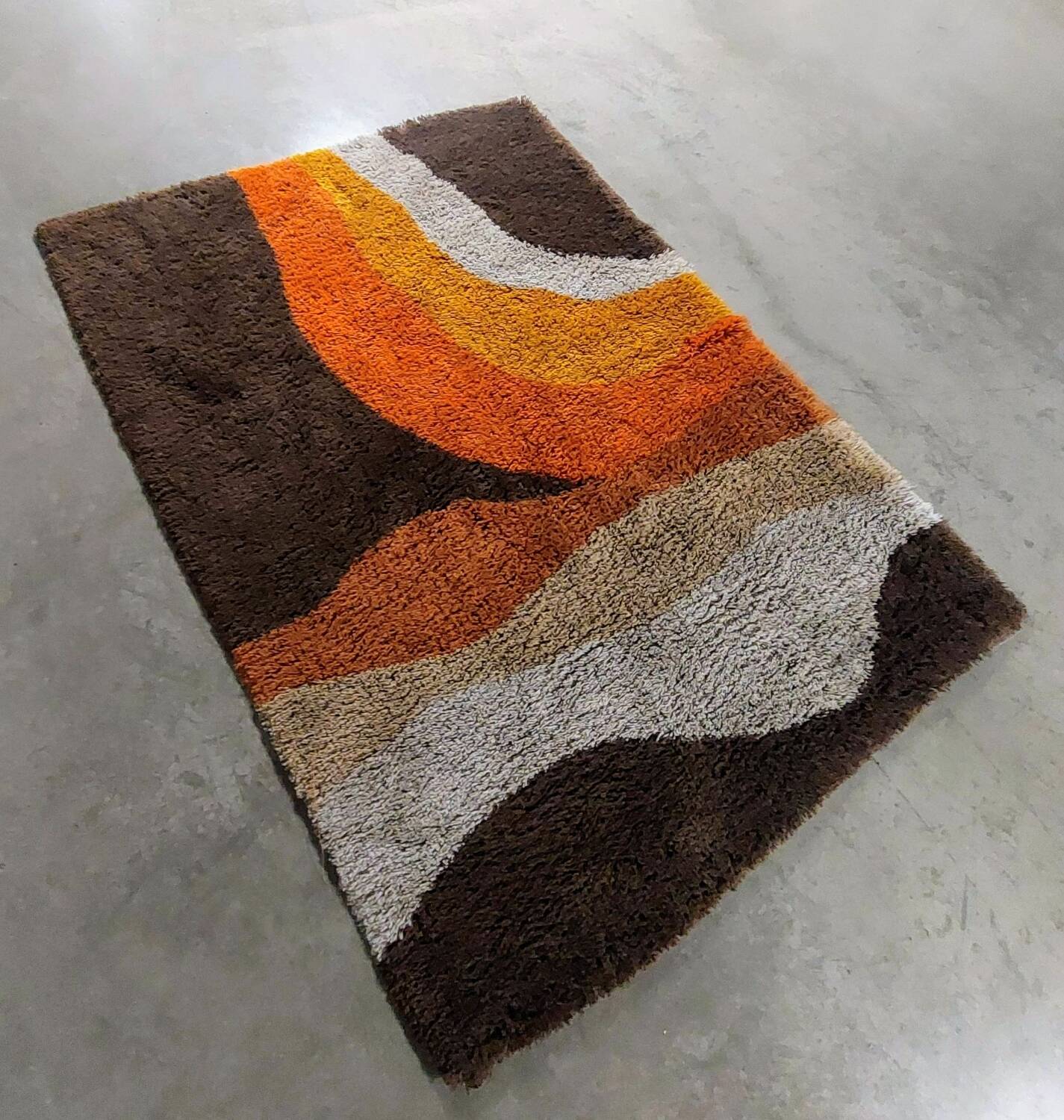 Tapis space age des années 70