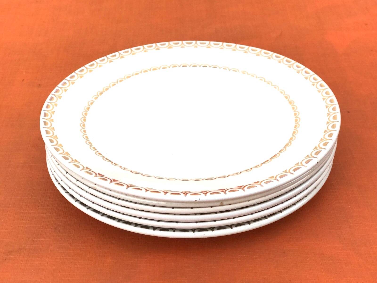 1950s set of 6 cheese/dessert plates, earthenware with gold frieze decoration.