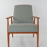 Fox chair blue hen's feet