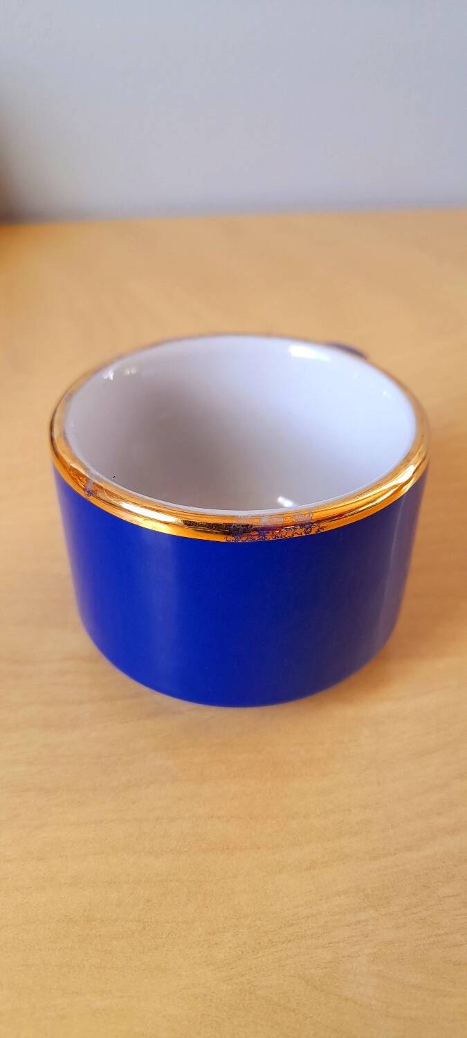 Porcelain coffee cups