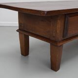 Table basse rustique en châtaignier de style campagnard espagnol du XIXe siècle