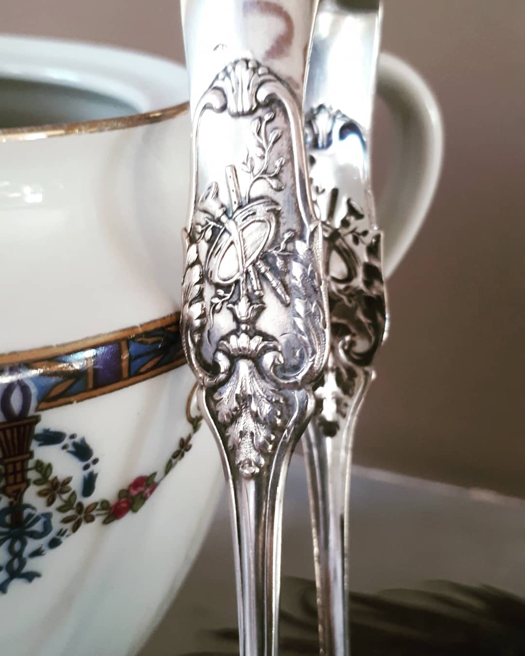 Solid silver sugar clamp lion's claws