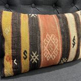 Couverture d’oreiller de tapis faite à la main