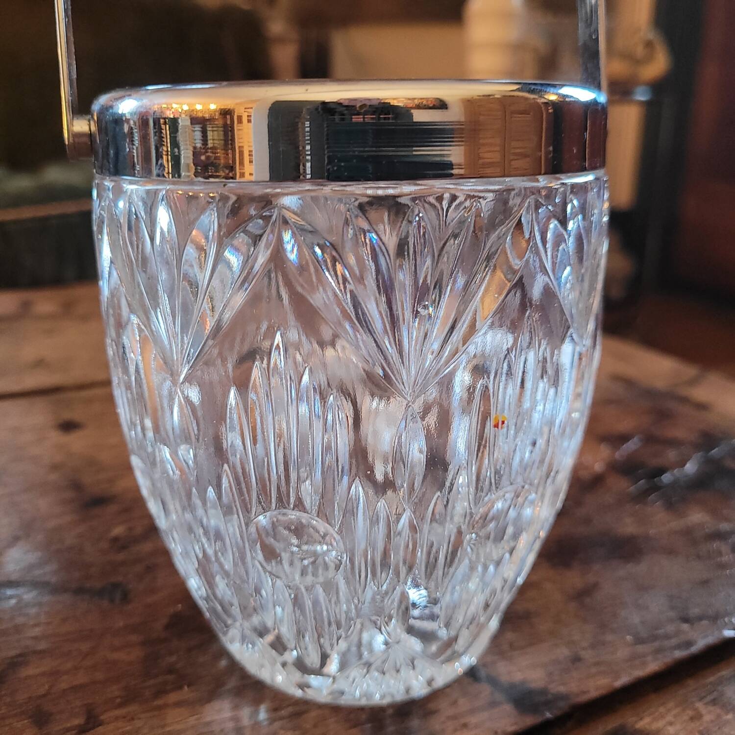 Cut glass ice bucket 50-70's