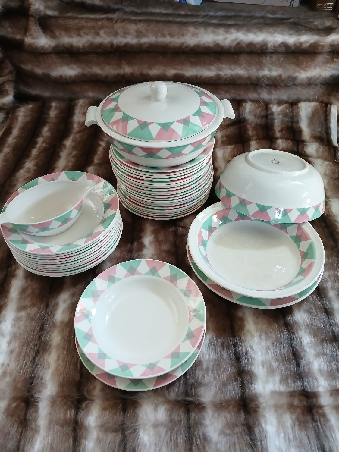 2 old plates from Digoin and Sarreguemines