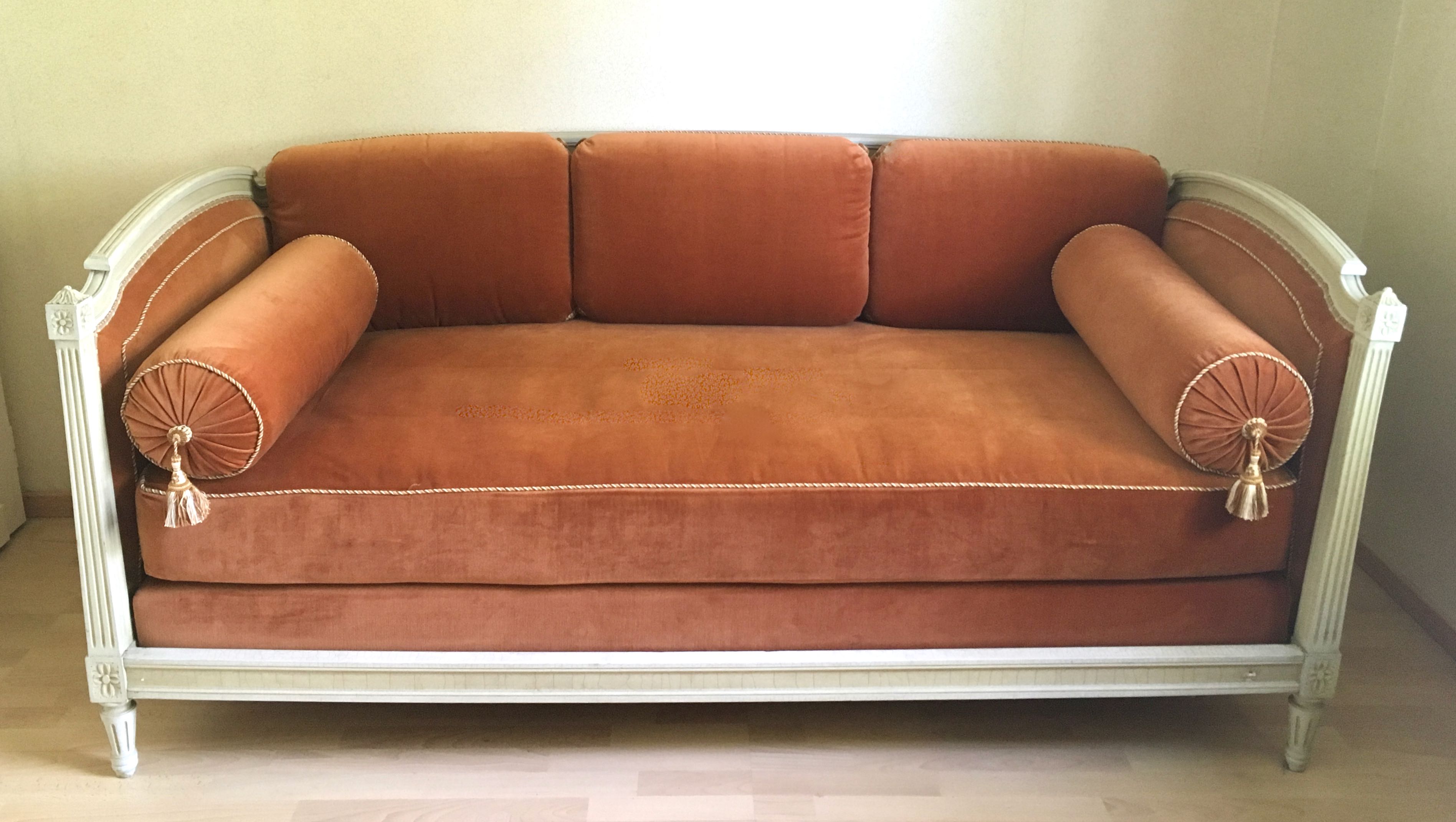 Sofa bed wood and velvet