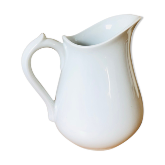 Pot à lait en porcelaine