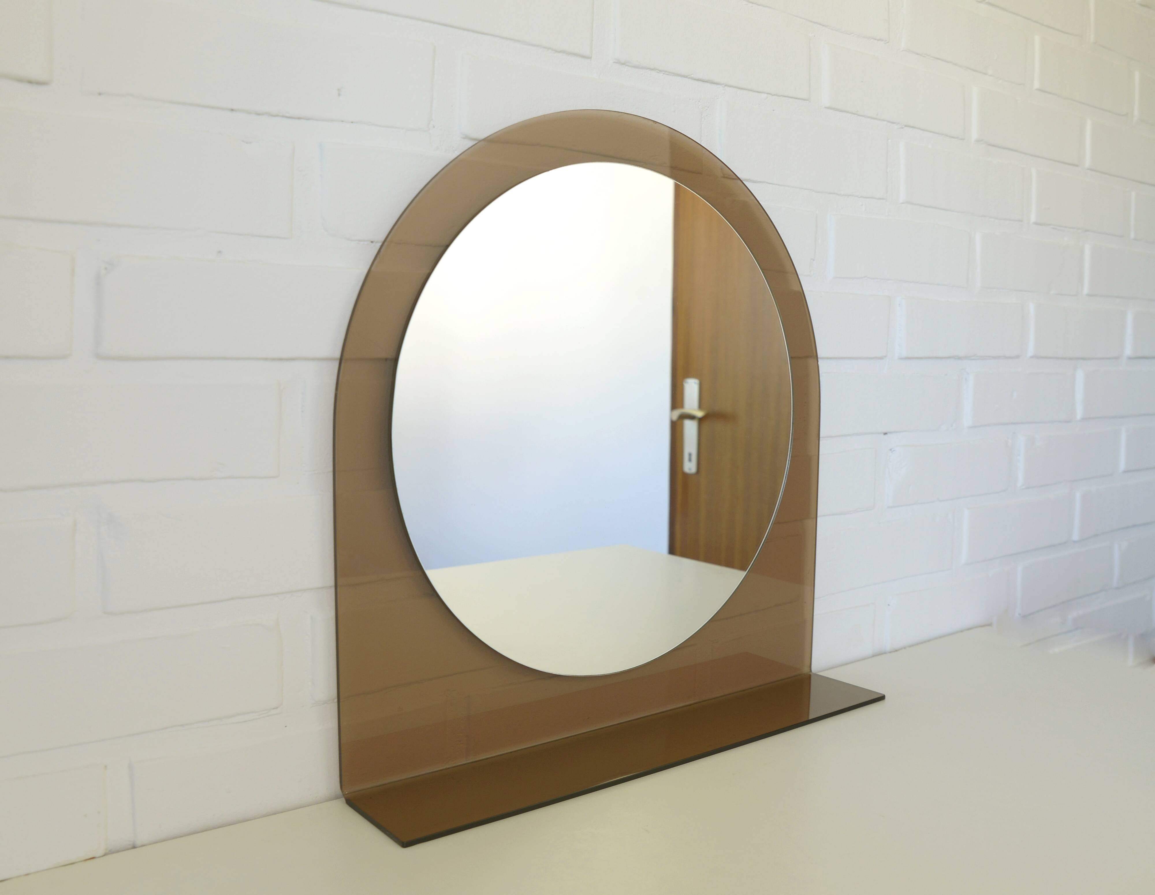 Miroir de courtoisie avec étagère, miroir mural vintage en plastique fumé de style Space Age