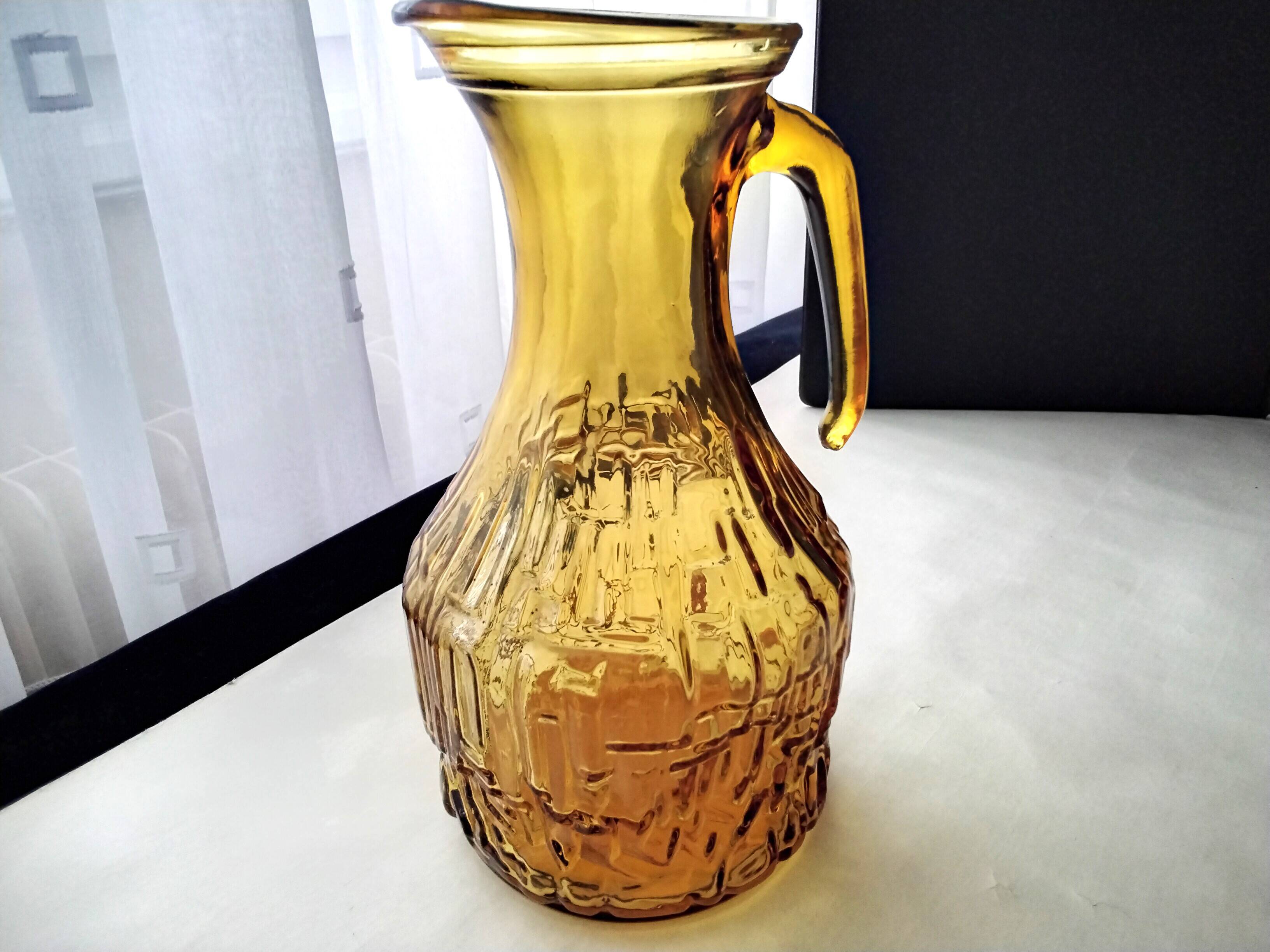 Carafe à eau , pichet Vintage couleur ambré