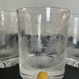 Série de 5 verres à whisky en cristal ciselé