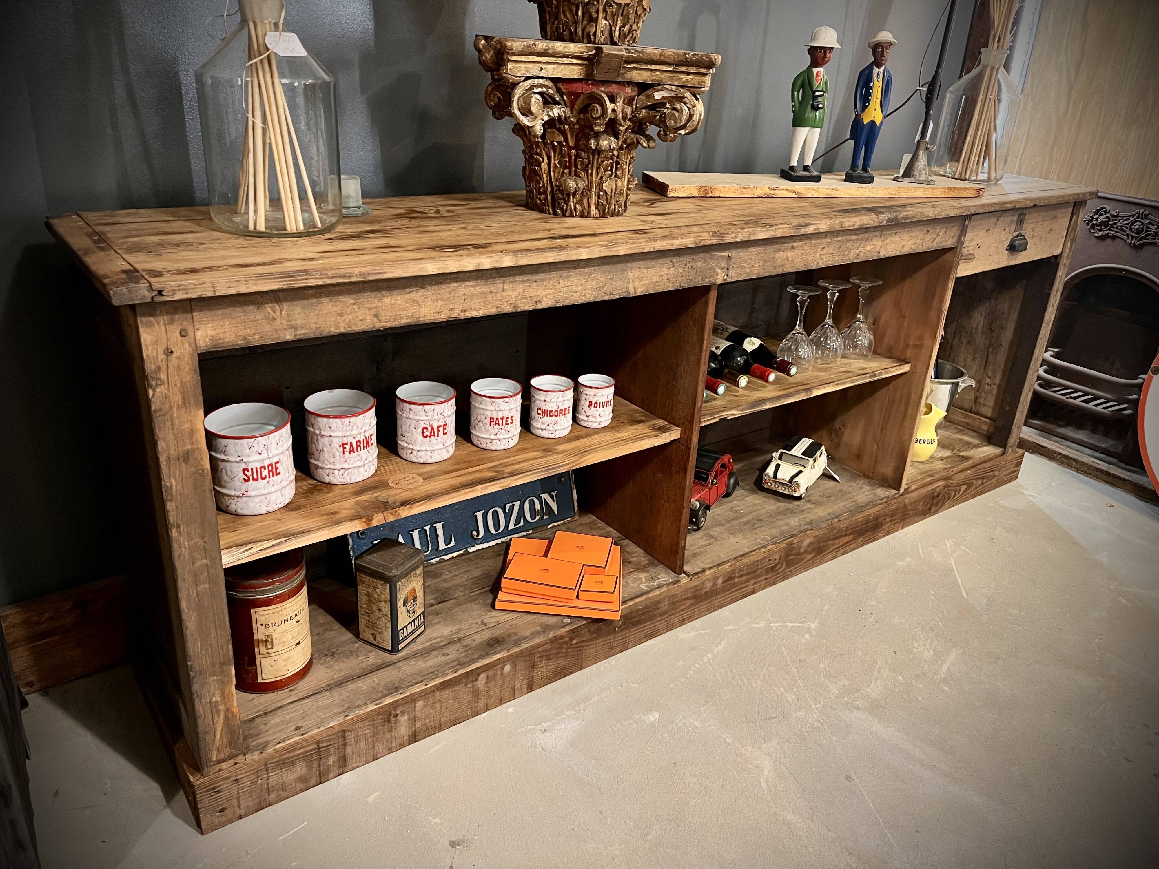 Former furniture of trade SNCF