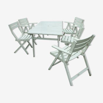 Salon de jardin en bois avec table  3 fauteuils et 2 chaises