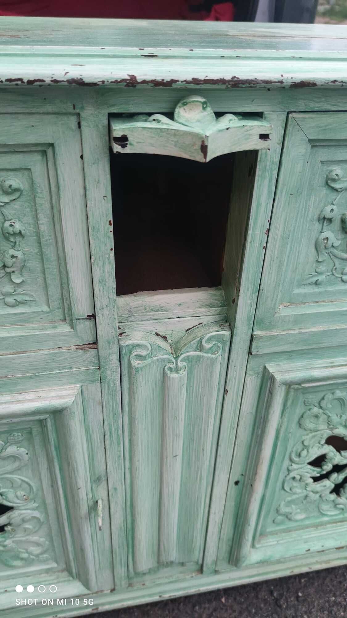 Buffet in painted and patinated mahogany wood dating from the late nineteenth century
