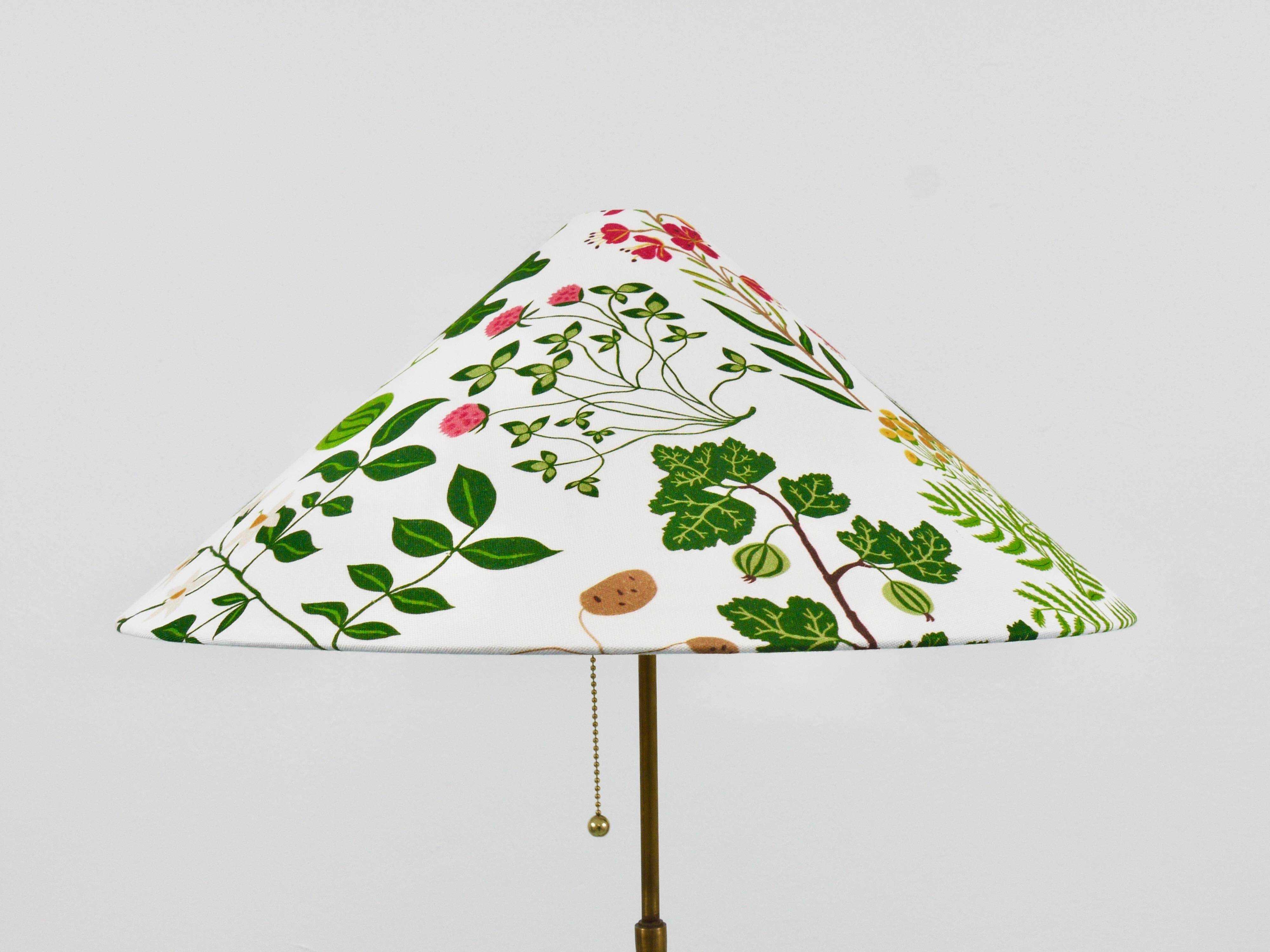 Lampadaire réglable en noyer et laiton des années 1940, Rupert Nikoll Vienne, Autriche, années 1950