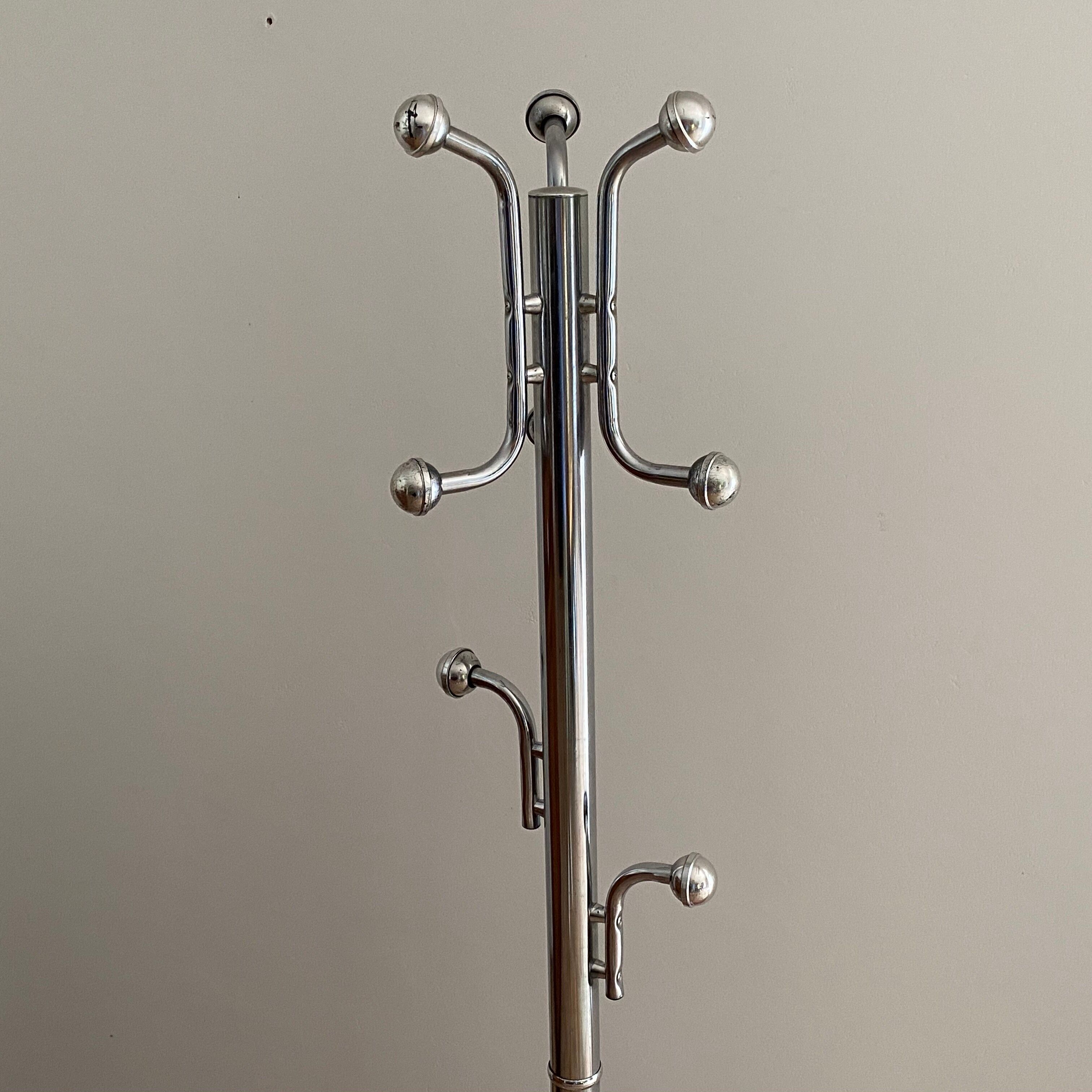 Parrot coat holder marble feet 12 paters 1970