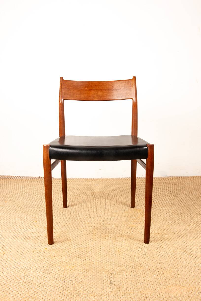 Set of 12 Danish chairs in teak and new skai, model 418, Arne Vodder.