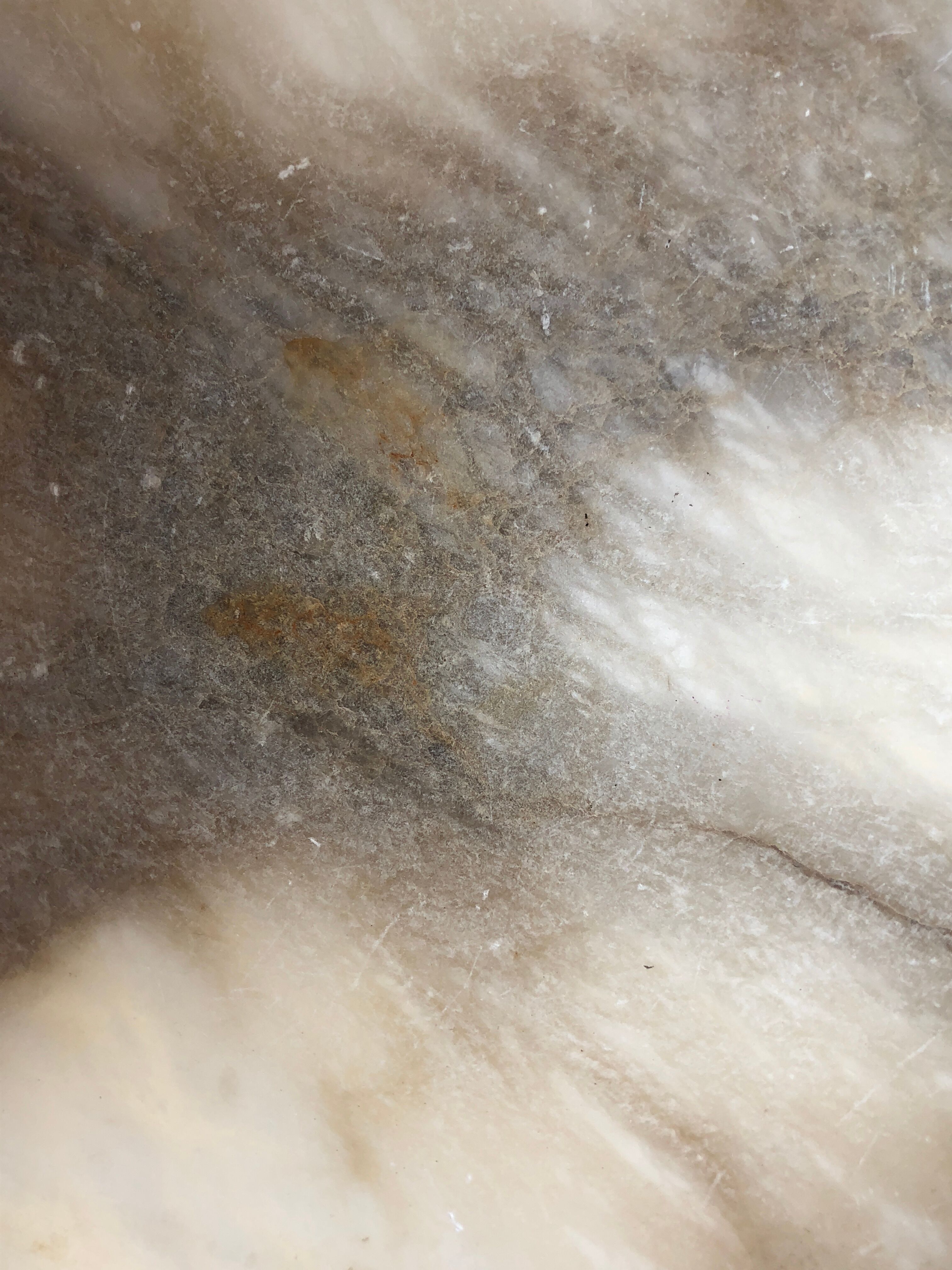 Cut in Alabaster on foot