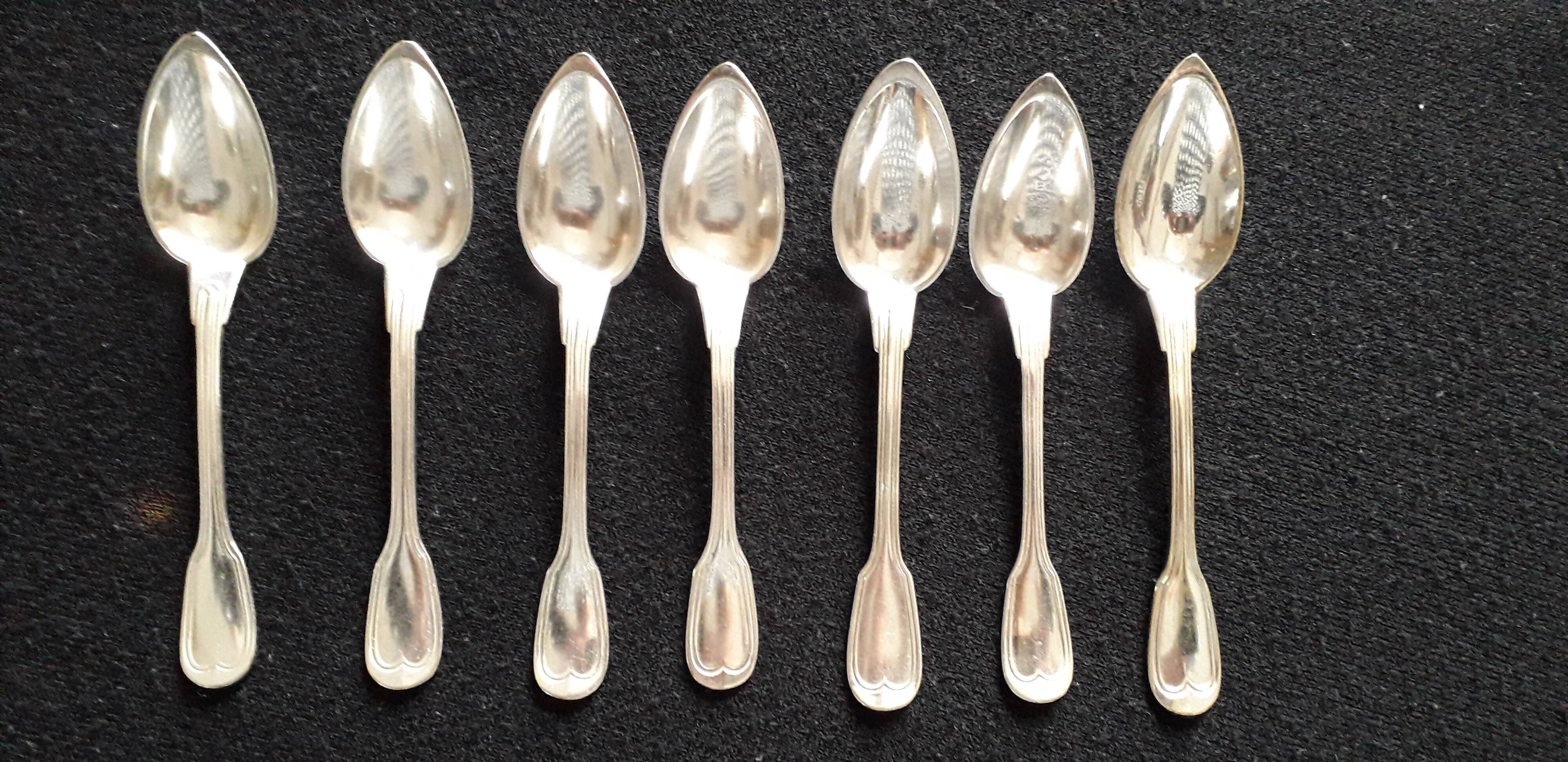Lot 19 covered in Christofle Silver Metal