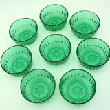 8 tempered glass dessert cups - emerald green colours - Arcoroc France - vintage 60s