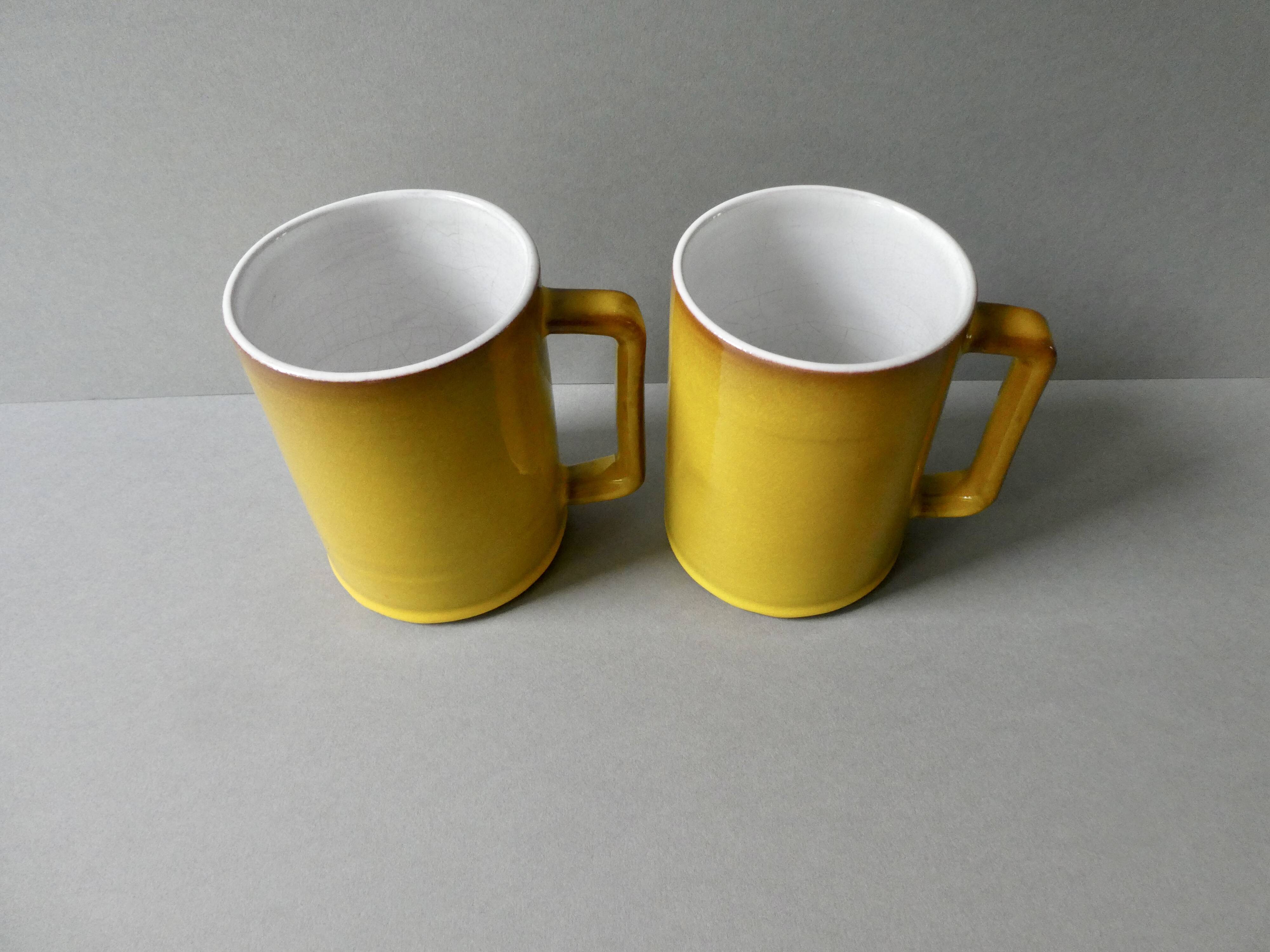 2 mugs en céramique de Paul Badié poterie de la Brague années 70