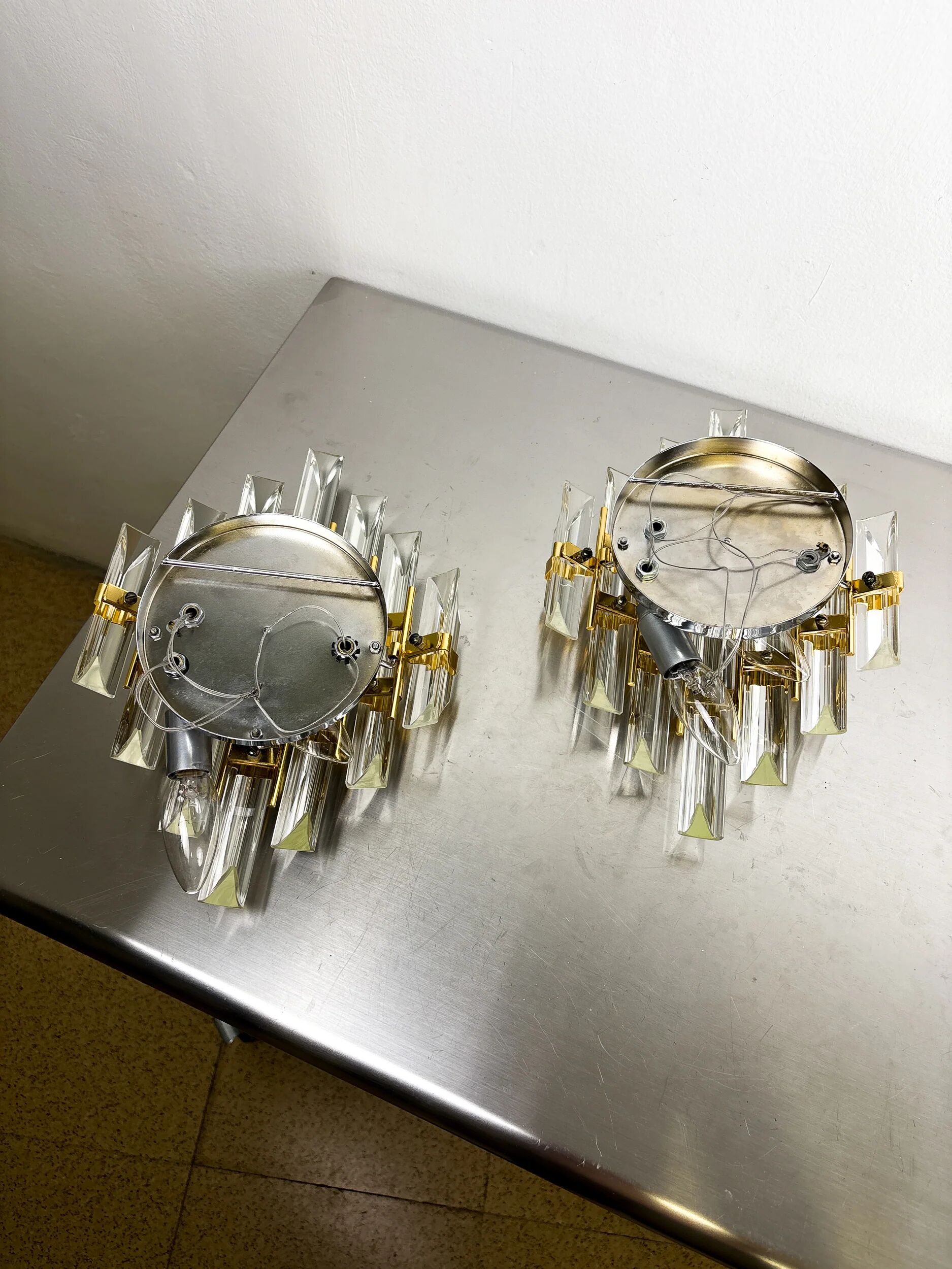 Paire d'appliques Venini, verre taillé de Murano, vers 1970, Italie